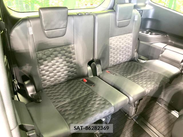 Toyota VOXY 2024-03 8218325-10
