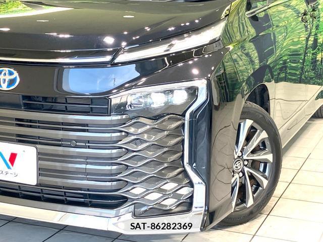 Toyota VOXY 2024-03 8218325-13