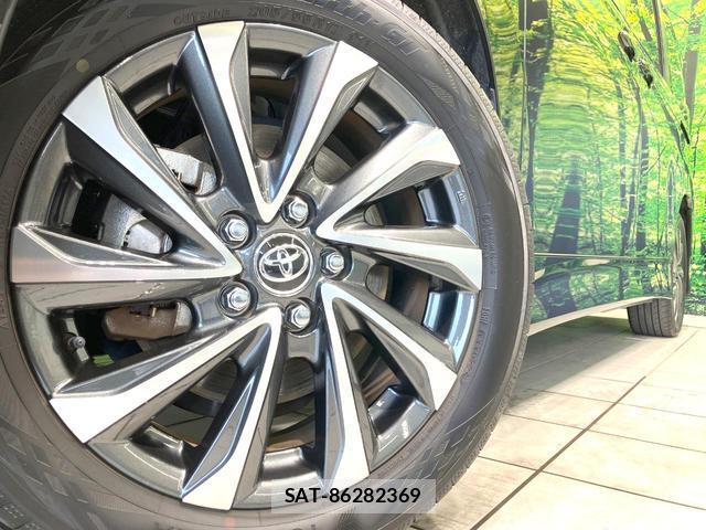 Toyota VOXY 2024-03 8218325-14