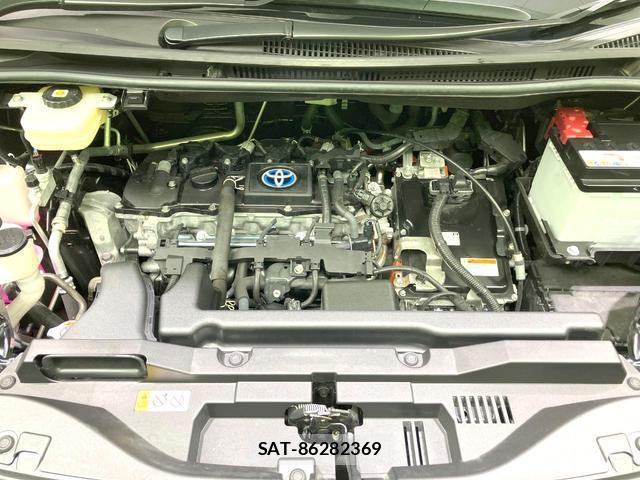 Toyota VOXY 2024-03 8218325-19