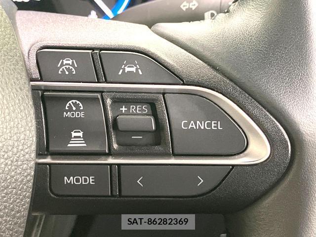 Toyota VOXY 2024-03 8218325-6