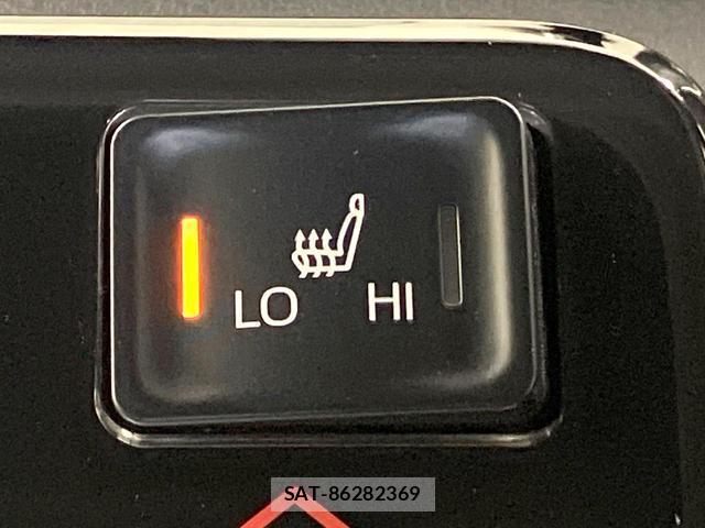 Toyota VOXY 2024-03 8218325-7