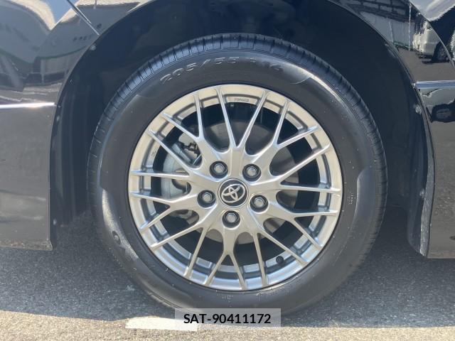 Toyota VOXY 2021-12 8218327-17