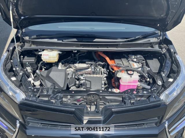 Toyota VOXY 2021-12 8218327-6