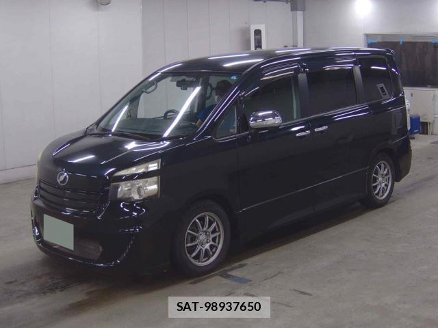 Toyota VOXY 2011-02 8218361-4