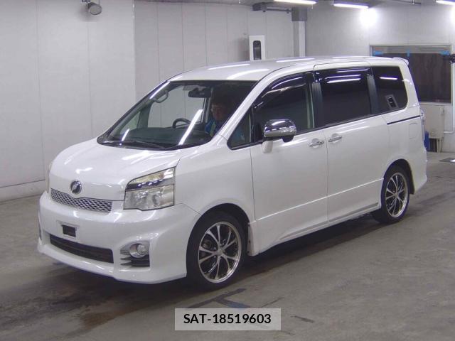Toyota VOXY 2013-04 8218362-0