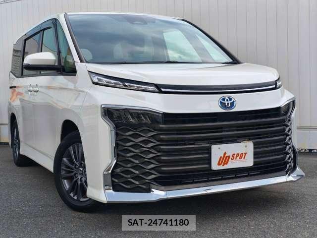 Toyota VOXY 2023-10 8218473-0