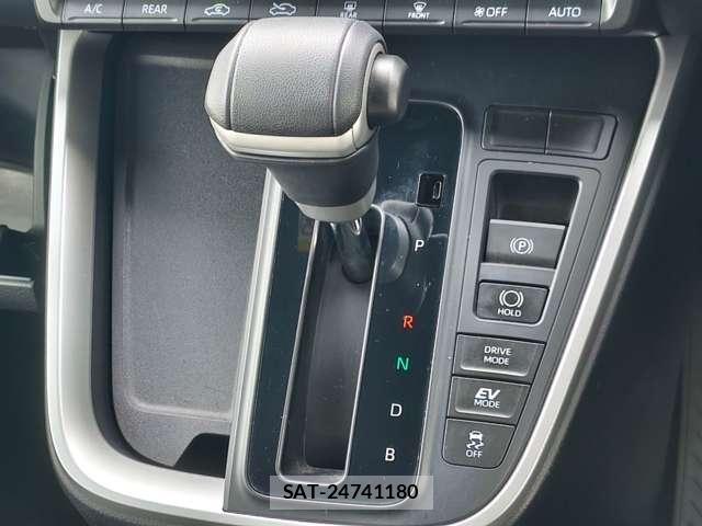 Toyota VOXY 2023-10 8218473-12