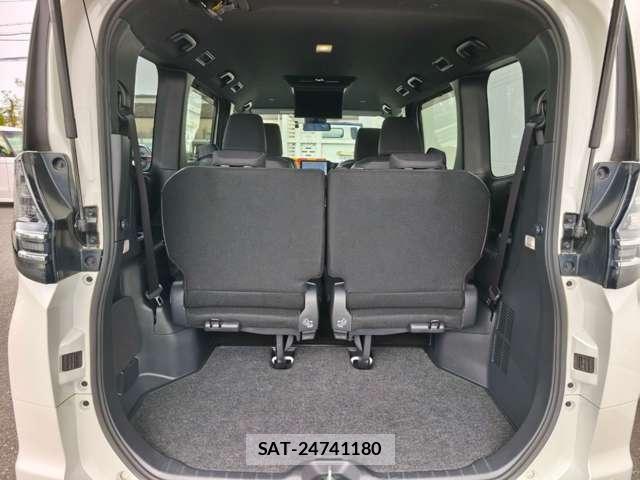Toyota VOXY 2023-10 8218473-14