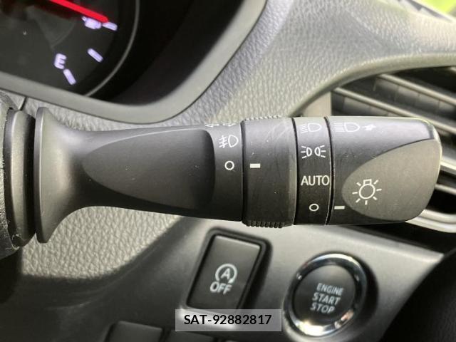 Toyota VOXY 2020-02 8218482-15