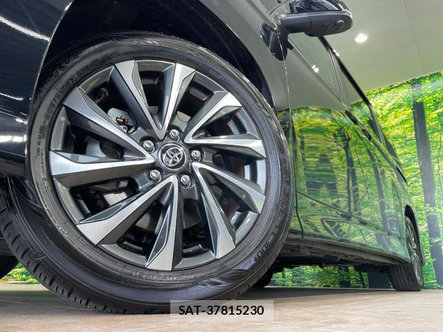 Toyota VOXY 2025-12 8218507-13