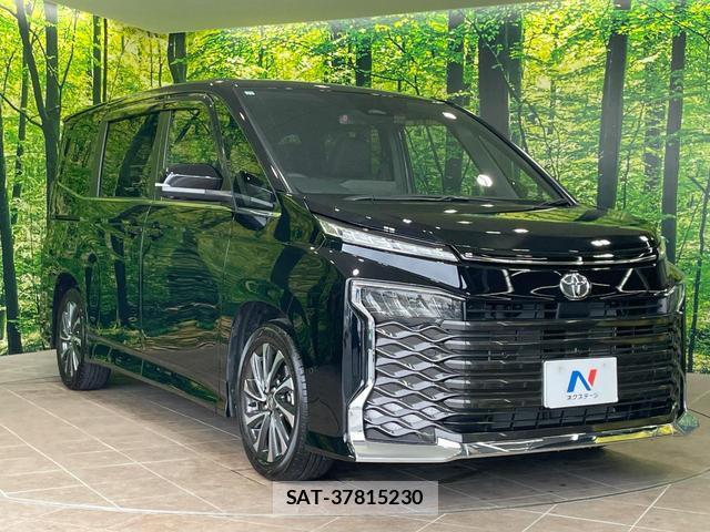 Toyota VOXY 2025-12 8218507-16