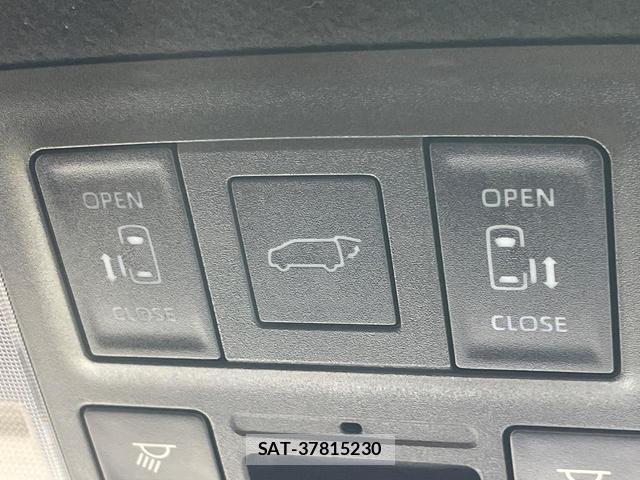 Toyota VOXY 2025-12 8218507-4