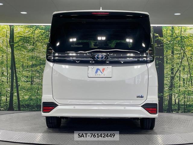 Toyota VOXY 2023-07 8218535-15