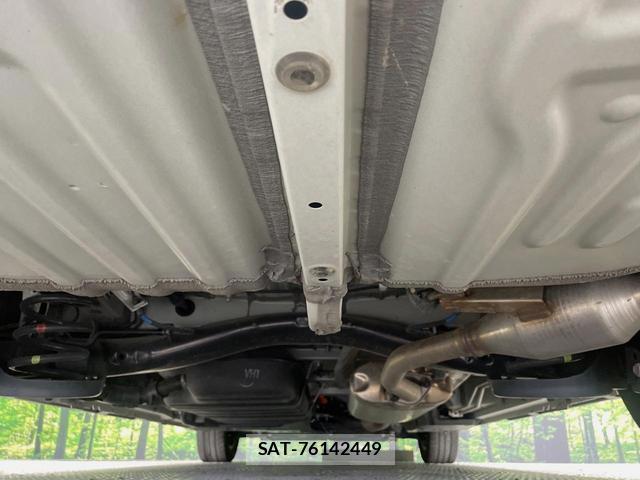 Toyota VOXY 2023-07 8218535-19