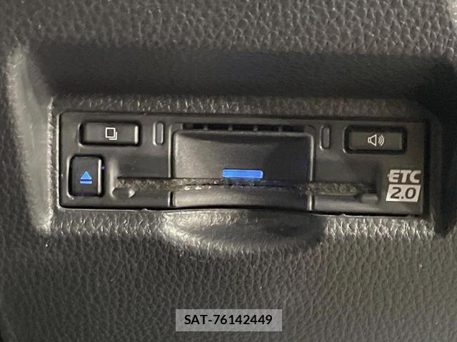 Toyota VOXY 2023-07 8218535-5