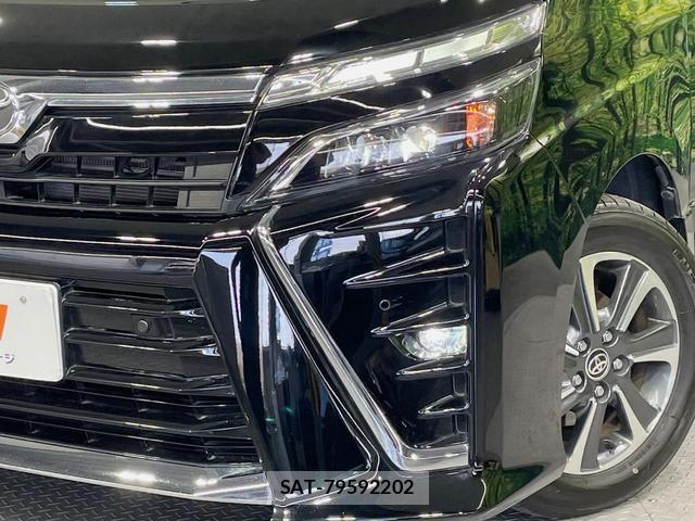 Toyota VOXY 2020-09 8218537-12