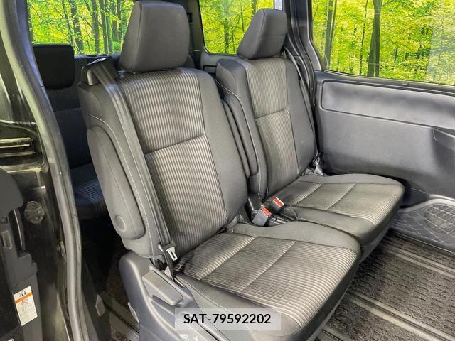 Toyota VOXY 2020-09 8218537-8