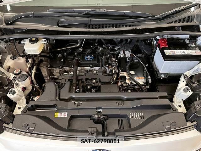 Toyota VOXY 2024-07 8218705-17