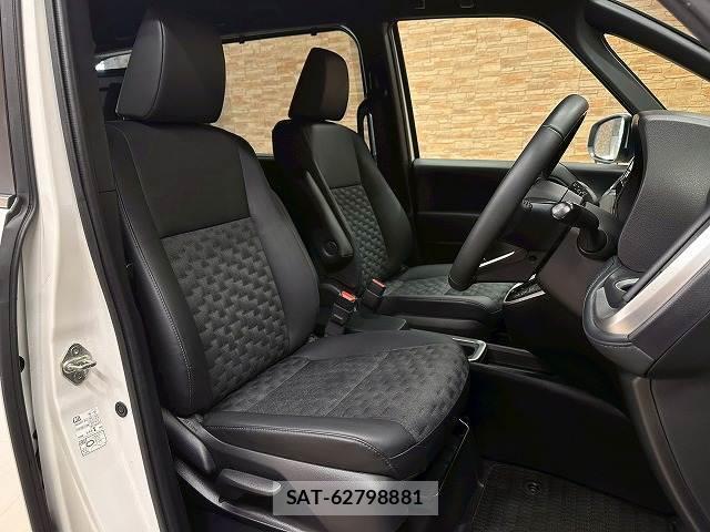 Toyota VOXY 2024-07 8218705-4