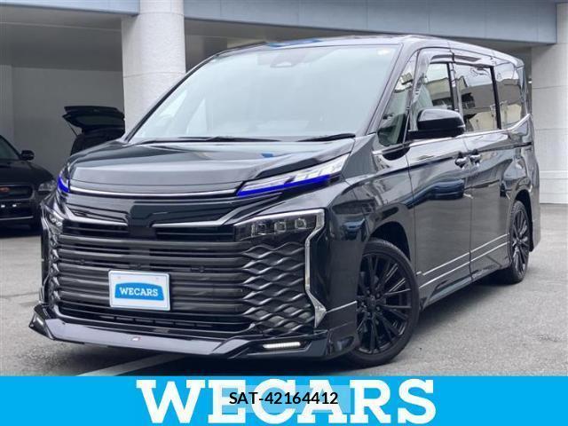 Toyota VOXY 2023-07 8218760-0