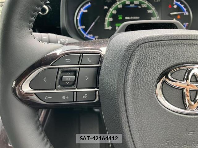 Toyota VOXY 2023-07 8218760-15