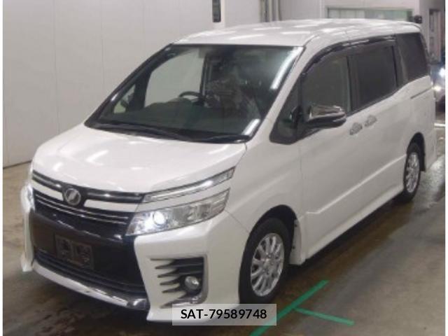 Toyota VOXY 2016-02 8218936-3