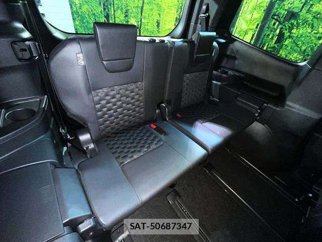 Toyota VOXY 2026-01 8219067-9