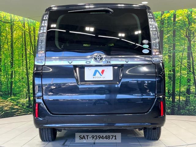 Toyota VOXY 2015-07 8219140-16