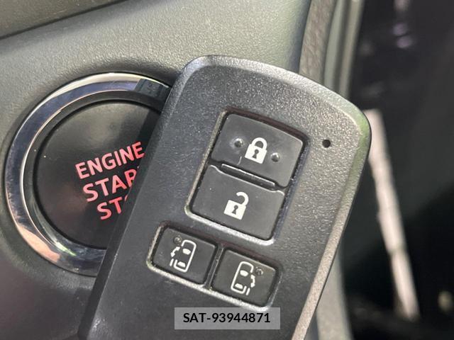 Toyota VOXY 2015-07 8219140-7