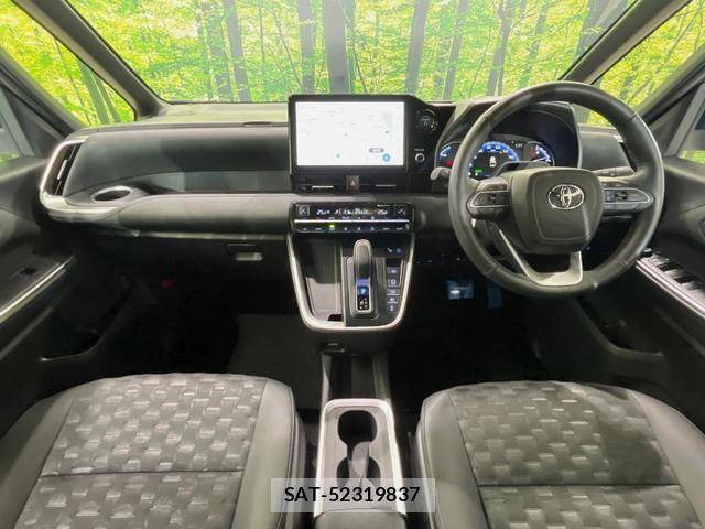 Toyota VOXY 2025-04 8219151-1