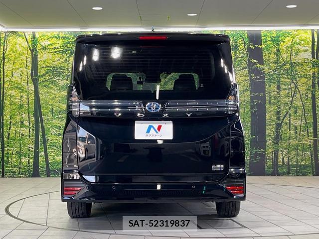 Toyota VOXY 2025-04 8219151-14
