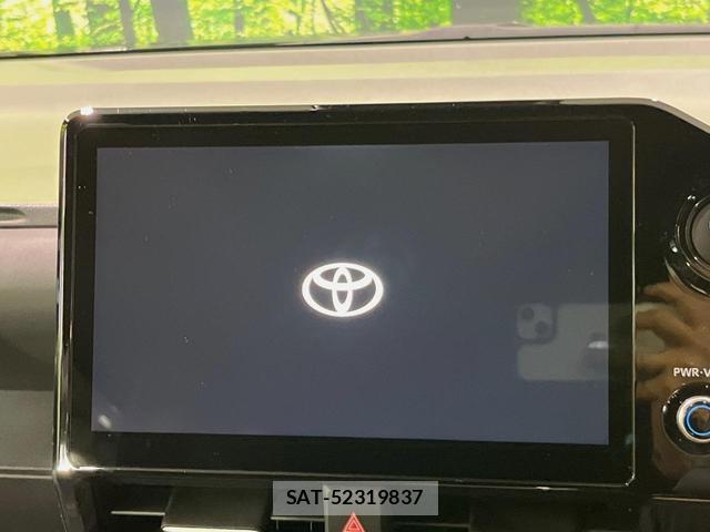 Toyota VOXY 2025-04 8219151-2