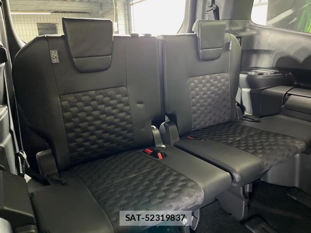 Toyota VOXY 2025-04 8219151-8