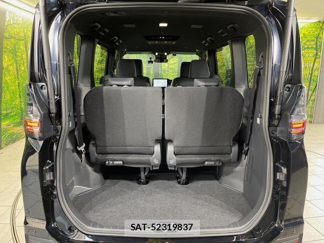 Toyota VOXY 2025-04 8219151-9