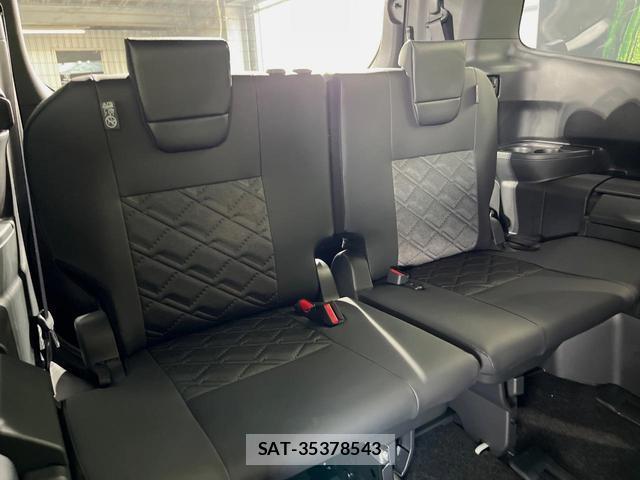 Toyota VOXY 2026-06 8219152-8