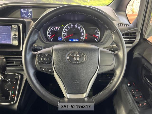 Toyota VOXY 2015-10 8219186-12