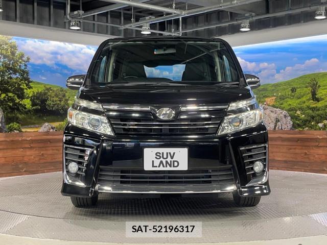 Toyota VOXY 2015-10 8219186-15