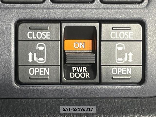 Toyota VOXY 2015-10 8219186-6