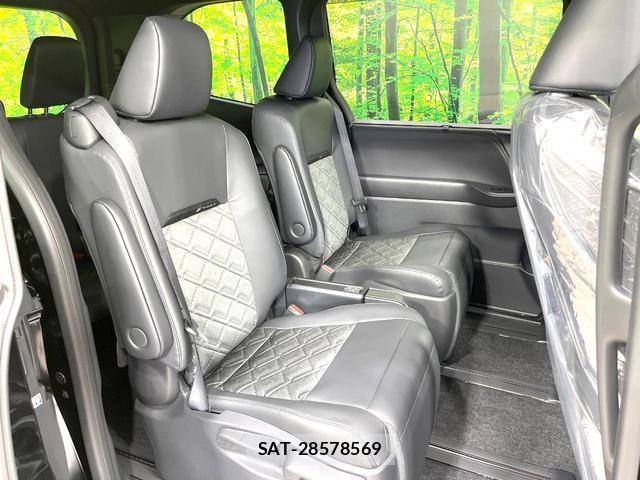 Toyota VOXY 2026-06 8219278-10