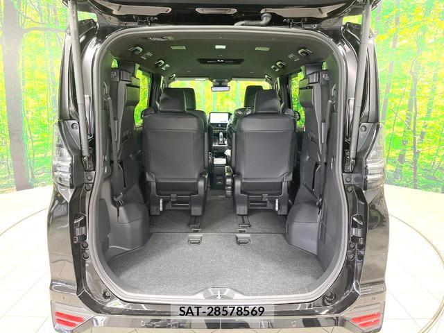 Toyota VOXY 2026-06 8219278-12