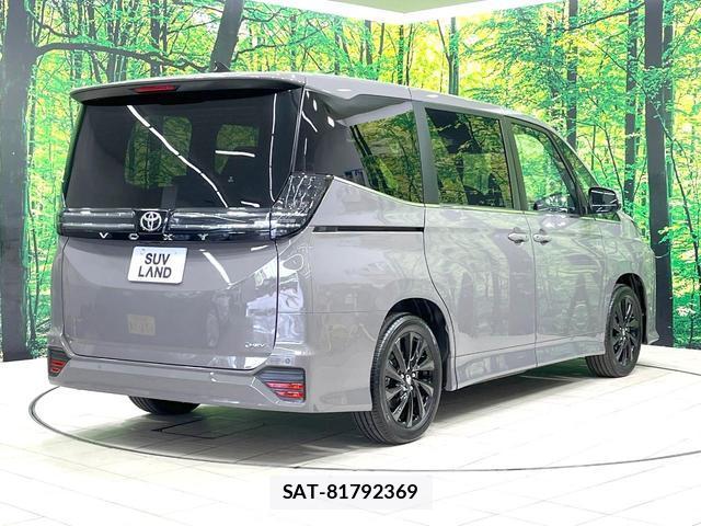 Toyota VOXY 2026-06 8219279-16