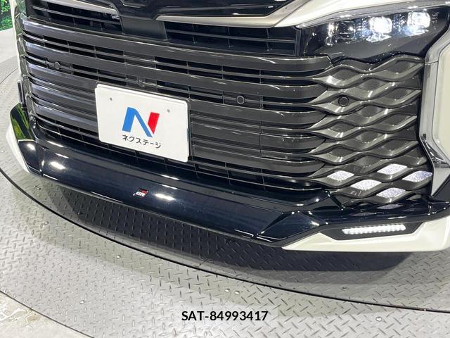 Toyota VOXY 2024-06 8219331-1