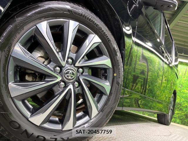Toyota VOXY 2023-02 8219337-13
