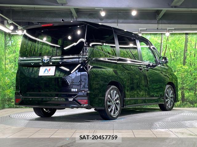 Toyota VOXY 2023-02 8219337-17