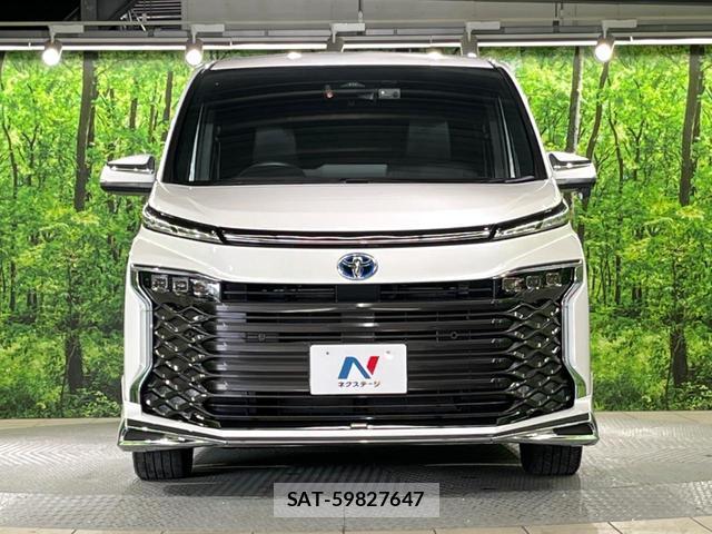 Toyota VOXY 2023-12 8219340-14