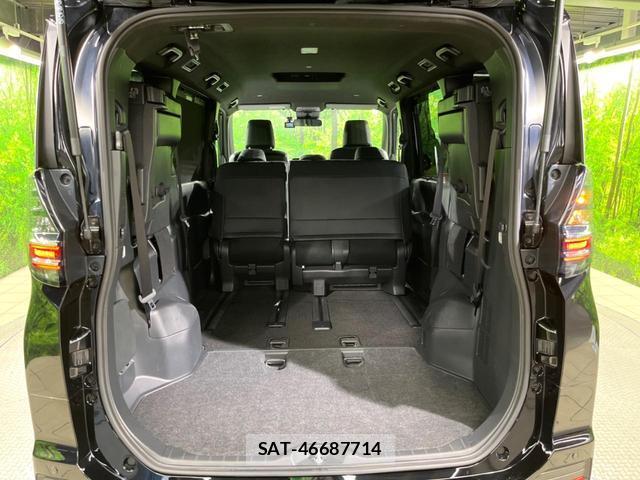 Toyota VOXY 2024-04 8219342-11