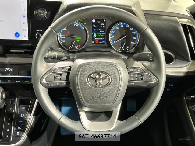 Toyota VOXY 2024-04 8219342-12