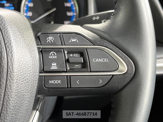 Toyota VOXY 2024-04 8219342-3