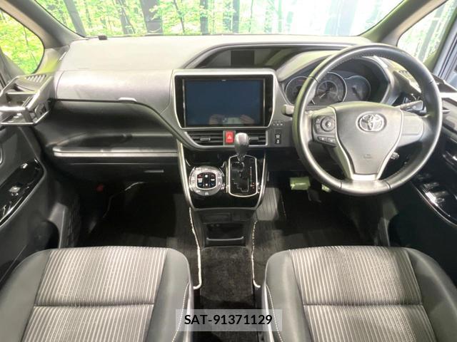 Toyota VOXY 2019-03 8219375-1